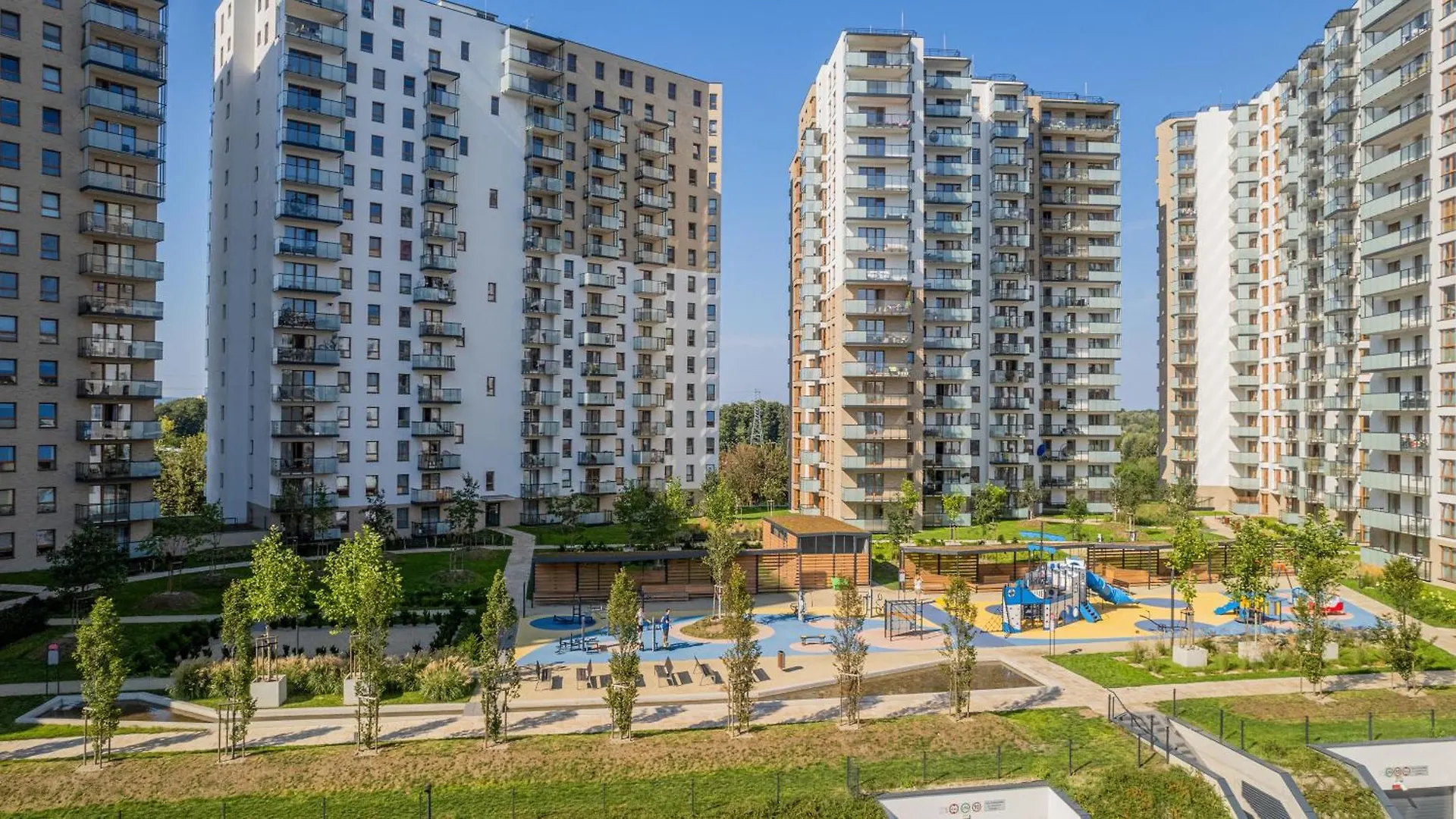 Stadion Apartment With Parking By Noclegi Renters Gdansk
